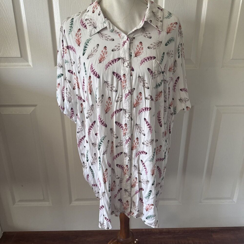 Torrid Button Up Top Bird Feathers Plus Sz 5X Boho Nature Stretch‎ Pocket White